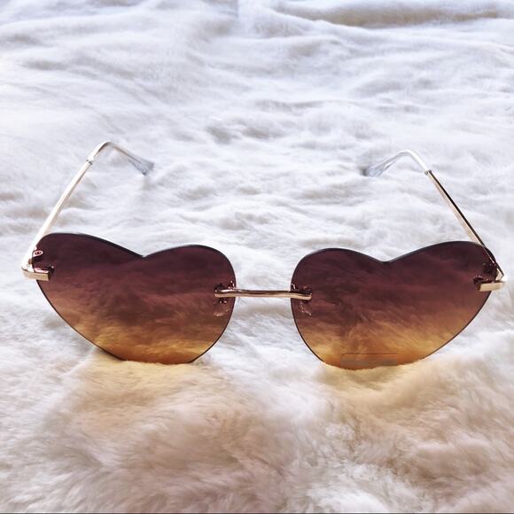 Miley Brown & Tan Gradient Heart Sunglasses - Picture 6 of 11